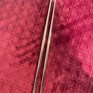 Elegant Gold Chopsticks. NWOT. 1 pair.